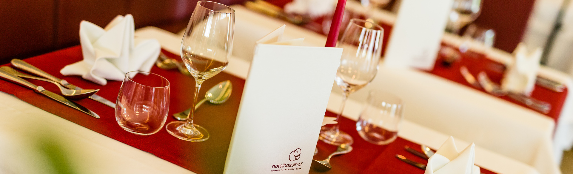 Speisesaal im Hasslhof: Das Kalterer See Hotel mit Gourmet Halbpension